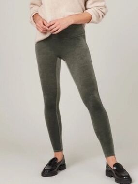 NWT SPANX Green Velvet Leggings size medium